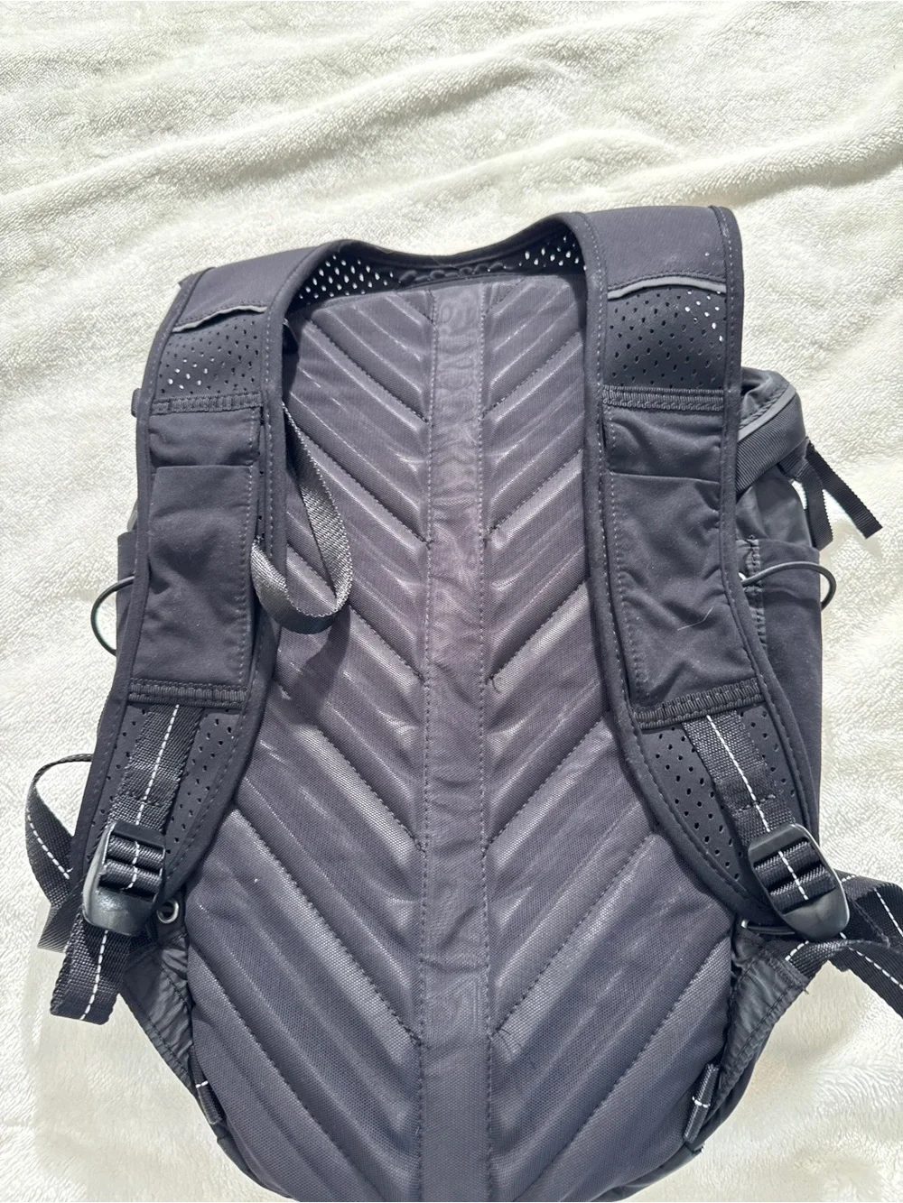 Lululemon Run All Day Backpack 13L Vest Style Running Commuter Bag - Black OS
